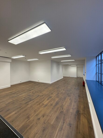 21A Noel St, London for lease - Interior Photo - Image 1 of 8