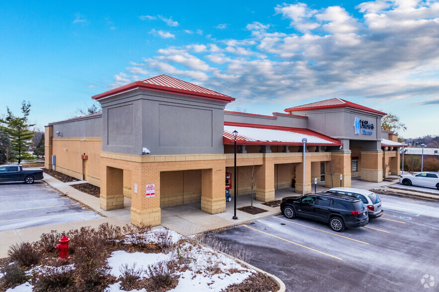 14755 W Capitol Dr, Brookfield, WI for lease - Building Photo - Image 2 of 6