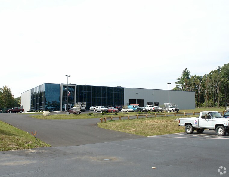 11B Solar Dr, Clifton Park, NY for sale - Primary Photo - Image 1 of 1