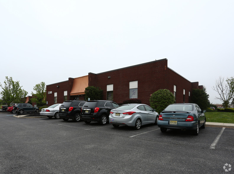 2200 Wallace Blvd, Cinnaminson, NJ for lease - Primary Photo - Image 1 of 9