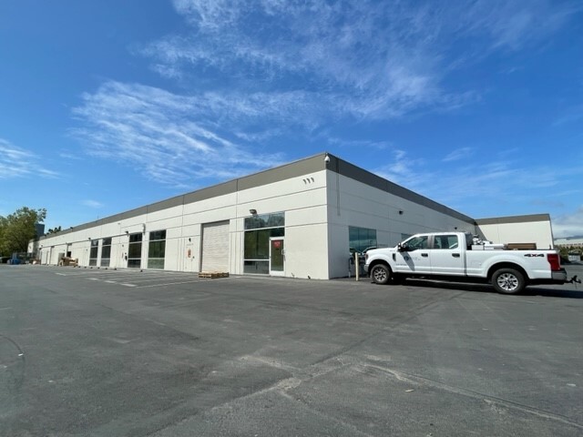 3333 Vaca Valley Pky, Vacaville, CA for lease Building Photo- Image 1 of 12