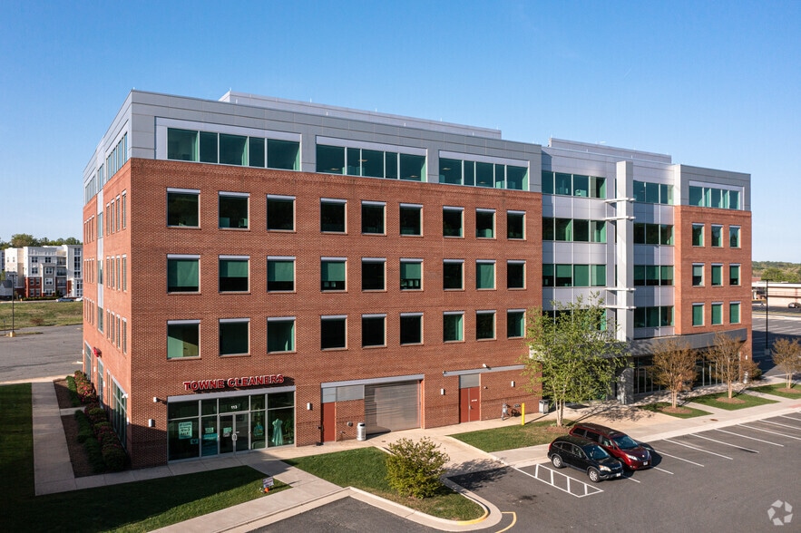 475 Aquia Towne Center Dr, Stafford, VA for lease - Building Photo - Image 3 of 13