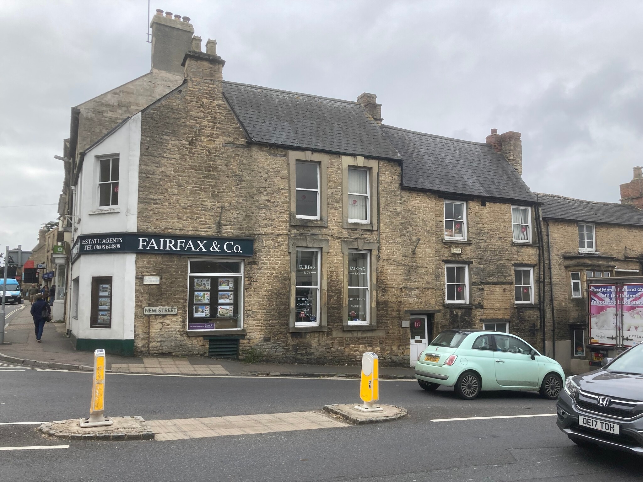 10 Market Place & 2 New Street St, Chipping Norton for sale Primary Photo- Image 1 of 1