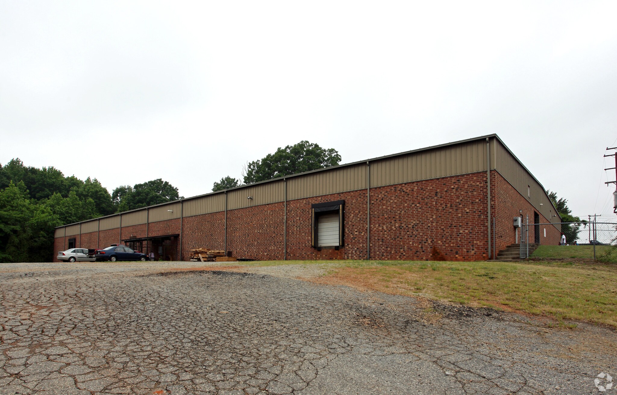 1105 W Market Center Dr, High Point, NC for sale Primary Photo- Image 1 of 1