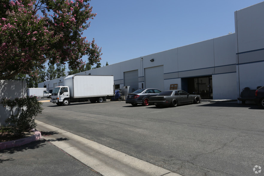 5199 Brooks St, Montclair, CA for lease - Building Photo - Image 3 of 8