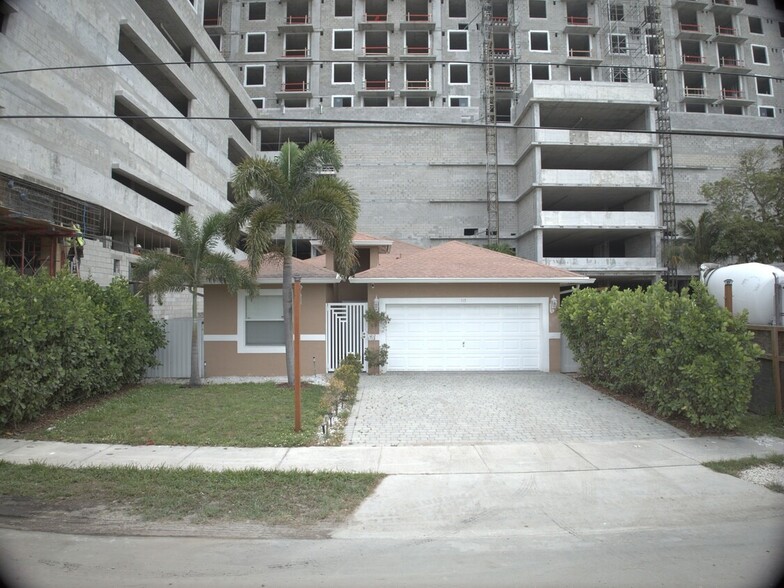 115 SW 1st Ct, Dania Beach, FL for sale - Building Photo - Image 1 of 5