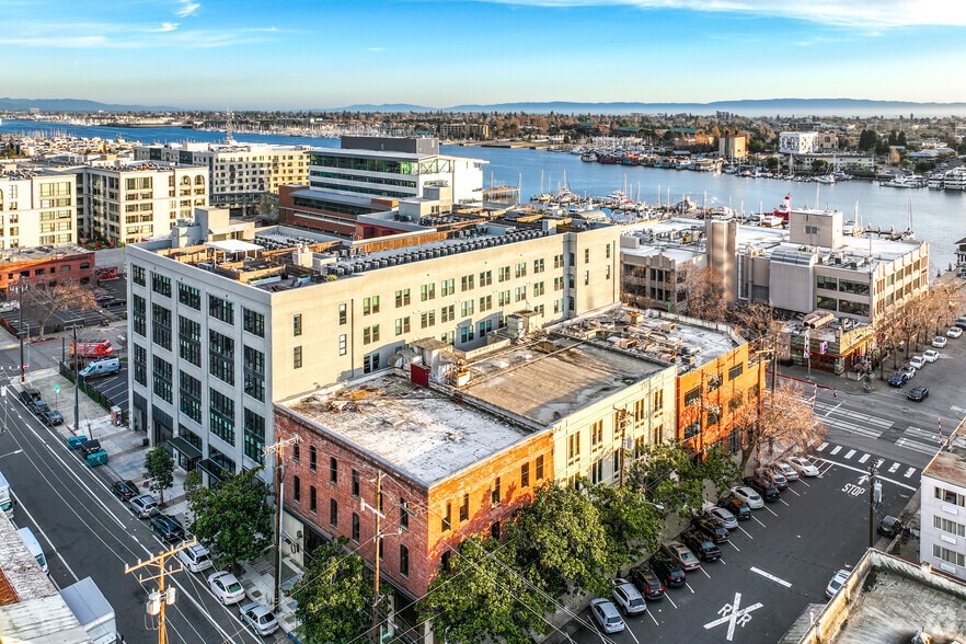 140-160 Franklin St, Oakland, CA for lease - Aerial - Image 2 of 6