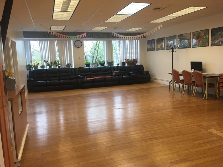 6002 N Keating Ave, Chicago, IL for lease - Interior Photo - Image 1 of 5