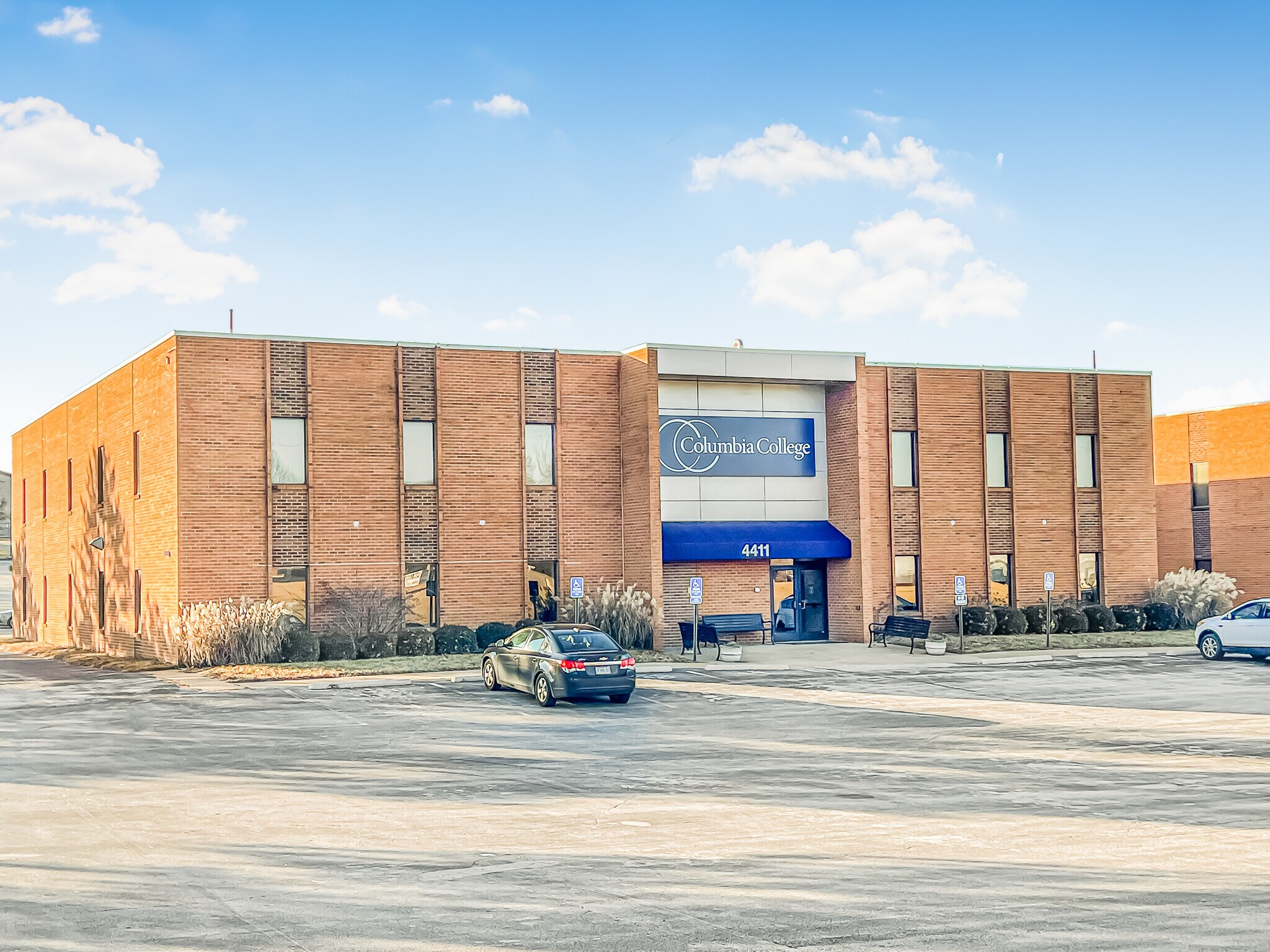 4411 Woodson Rd, Saint Louis, MO for lease Building Photo- Image 1 of 28