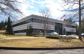 12 Cambridge Dr, Trumbull, CT for lease Building Photo- Image 1 of 1