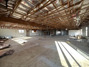 2810 W Clearwater Rd, Kennewick, WA for lease Interior Photo- Image 2 of 15