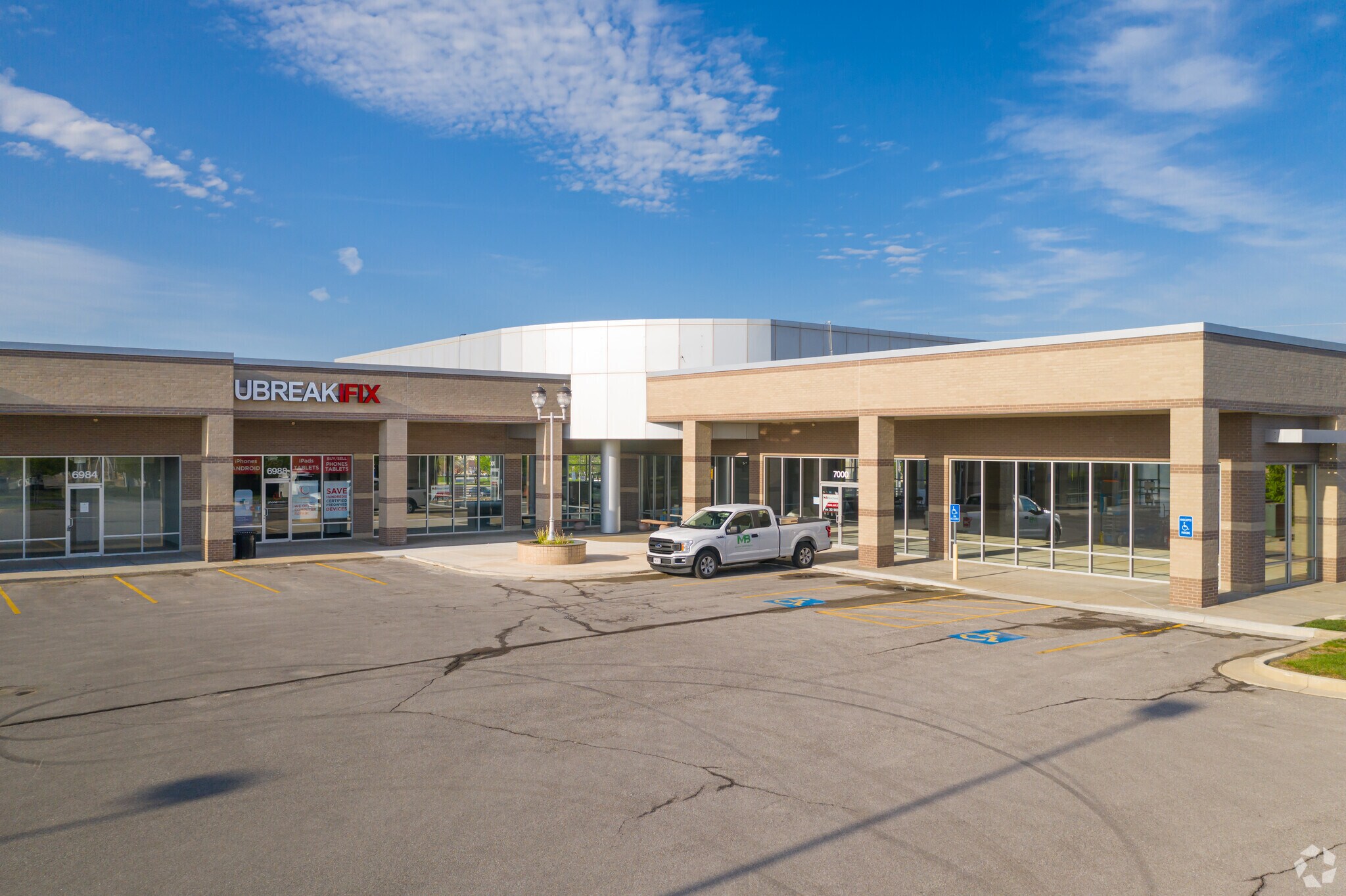 6976-7020 W 135th St, Overland Park, KS for sale Primary Photo- Image 1 of 1