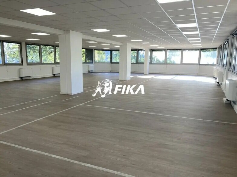 Office in Toulouse for lease - Interior Photo - Image 2 of 9