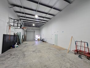 1429 Hamlin Ave, Saint Cloud, FL for lease Interior Photo- Image 1 of 7