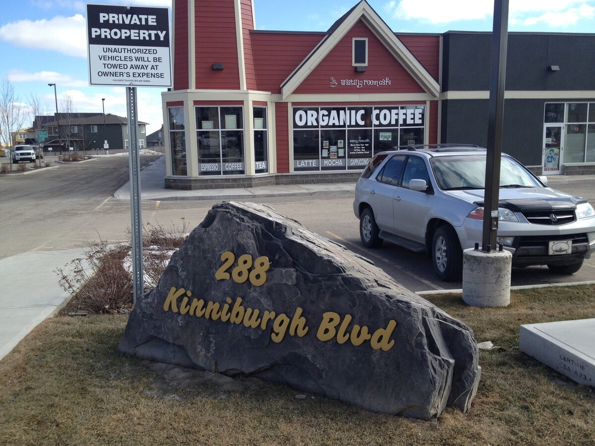 288 Kinniburgh Blvd E, Chestermere, AB