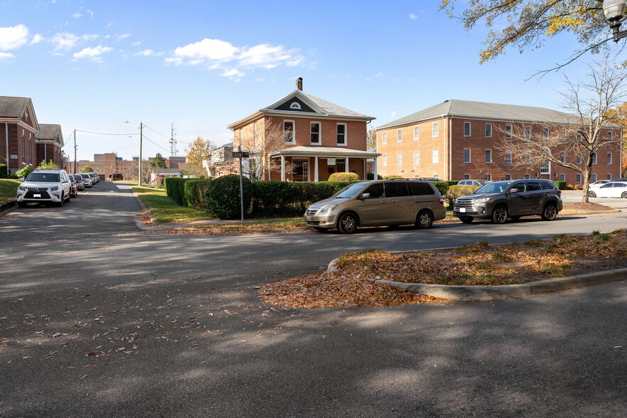 9306 Grant Ave, Manassas, VA for sale - Building Photo - Image 3 of 34