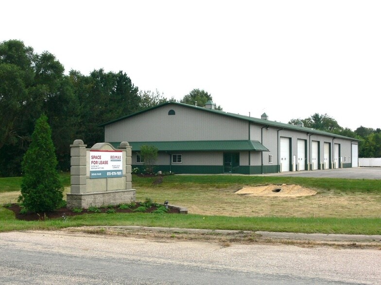 12102 Old River Rd, Rockton, IL for sale - Building Photo - Image 1 of 1