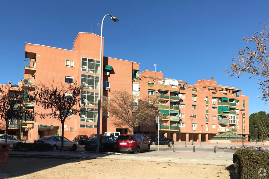 Plaza del Moro Almanzor, 7, Rivas-Vaciamadrid, Madrid for lease - Primary Photo - Image 1 of 2