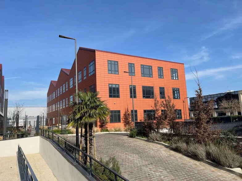 114 Quai De Bezons, Argenteuil for lease - Building Photo - Image 2 of 8