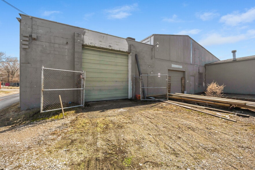 437 Holtzman Ave, Columbus, OH for sale - Building Photo - Image 3 of 13