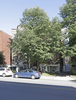 More details for 3202-3210 Boul Edouard-Montpetit – Multifamily for Sale, Montréal, QC