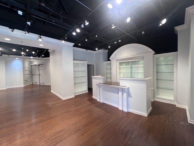 3401 38th St NW, Washington, DC for lease - Building Photo - Image 3 of 8