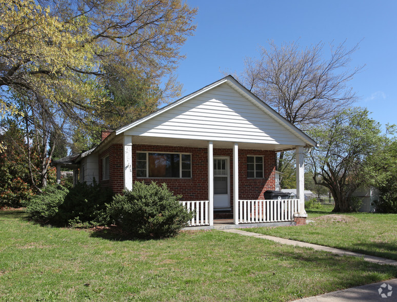 2841 Darrow Rd, Walkertown, NC for sale - Primary Photo - Image 1 of 1