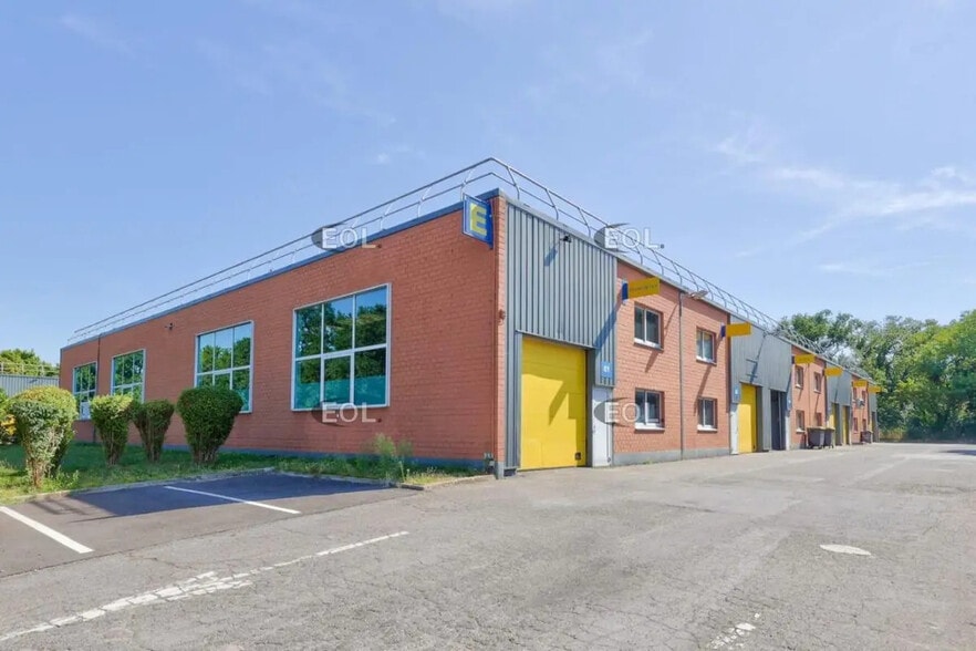 Flex in SAINT-OUEN-L'AUMONE for lease - Building Photo - Image 1 of 7