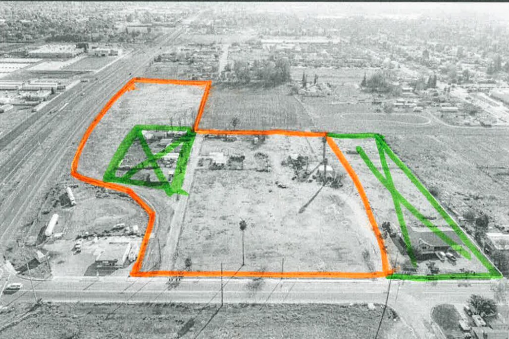 1097 W North Grand Ave, Porterville, CA 93257