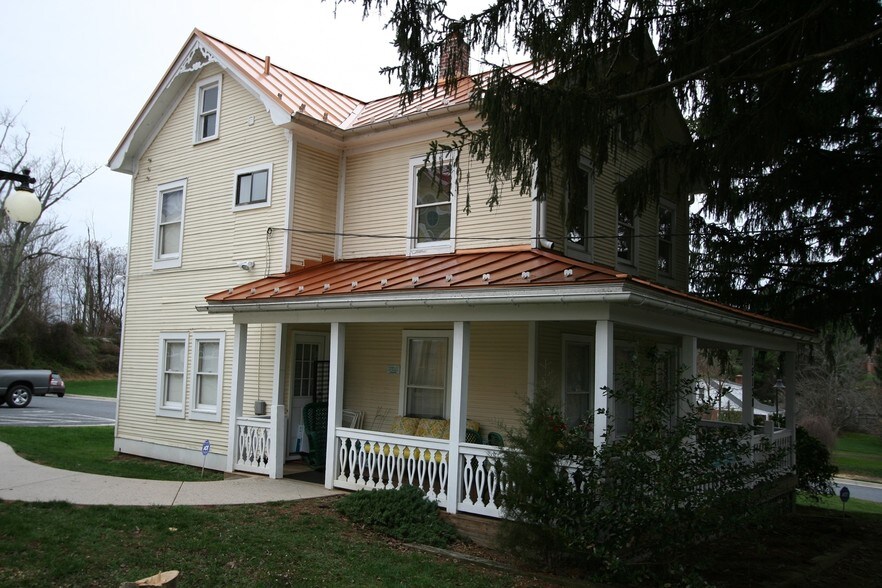 15138 Barnesville Rd, Boyds, MD 20841