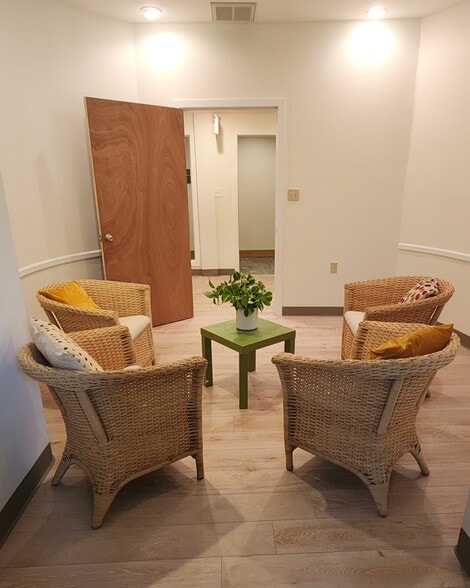 166 Bunn Dr, Princeton, NJ for lease - Interior Photo - Image 3 of 26