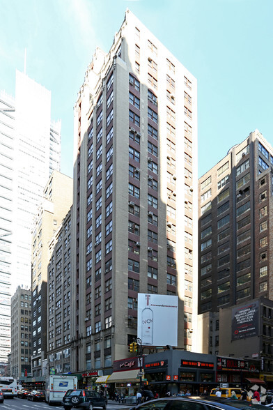 580 Eighth Ave, New York, NY for lease - Building Photo - Image 2 of 19