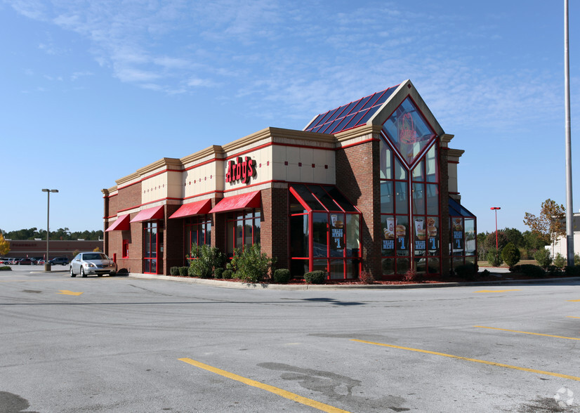 1365 Western Blvd, Jacksonville, NC 28546