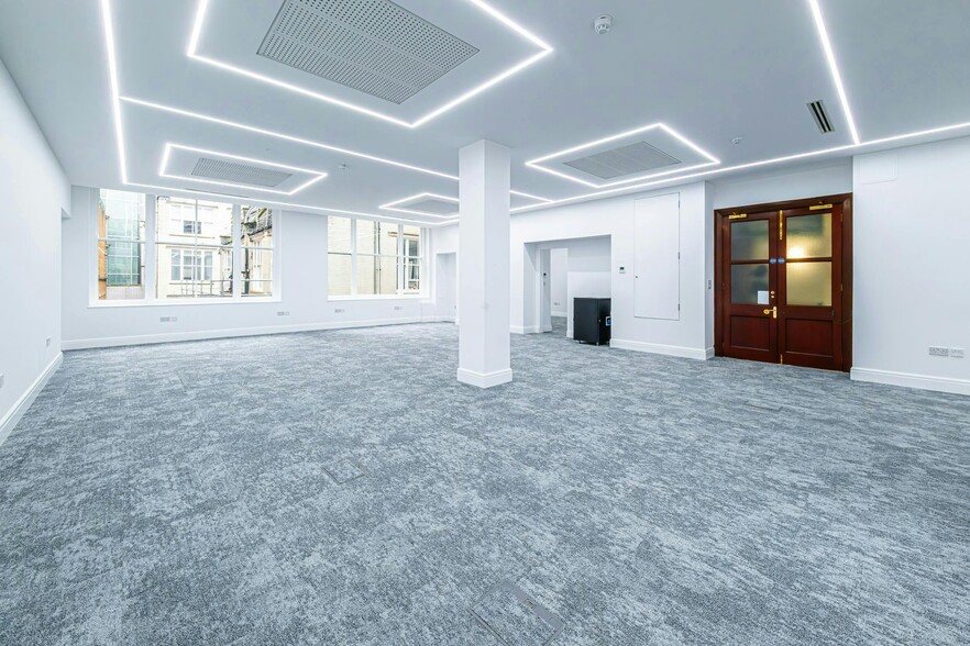 64-65 London Wall, London for lease - Building Photo - Image 3 of 16