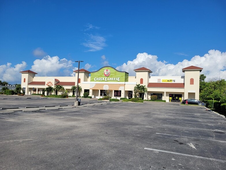5020 S Cleveland Ave, Fort Myers, FL for lease - Building Photo - Image 3 of 8