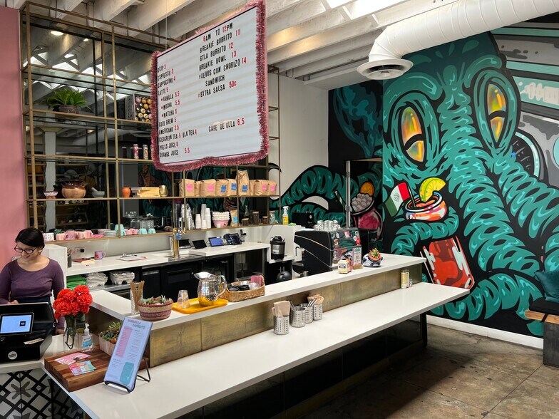 2000 E 7th St, Los Angeles, CA for lease - Building Photo - Image 2 of 29