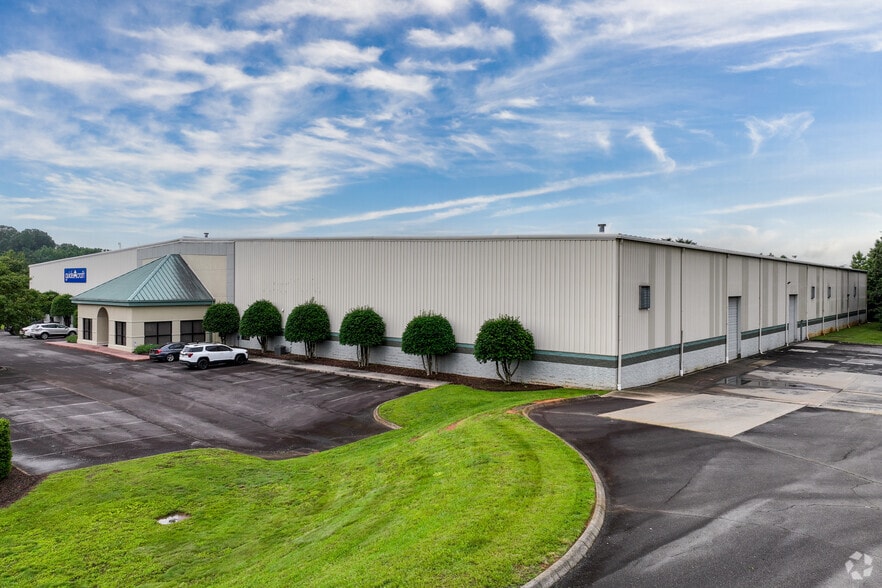 130 Enterprise Way, Mocksville, NC for sale - Primary Photo - Image 1 of 1