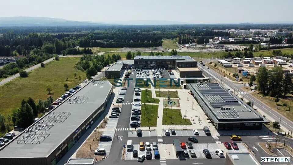 Retail in Monteux for lease Aerial- Image 1 of 6