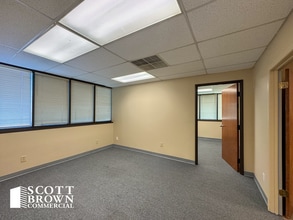 4401 N Interstate 35, Denton, TX for lease Interior Photo- Image 2 of 4