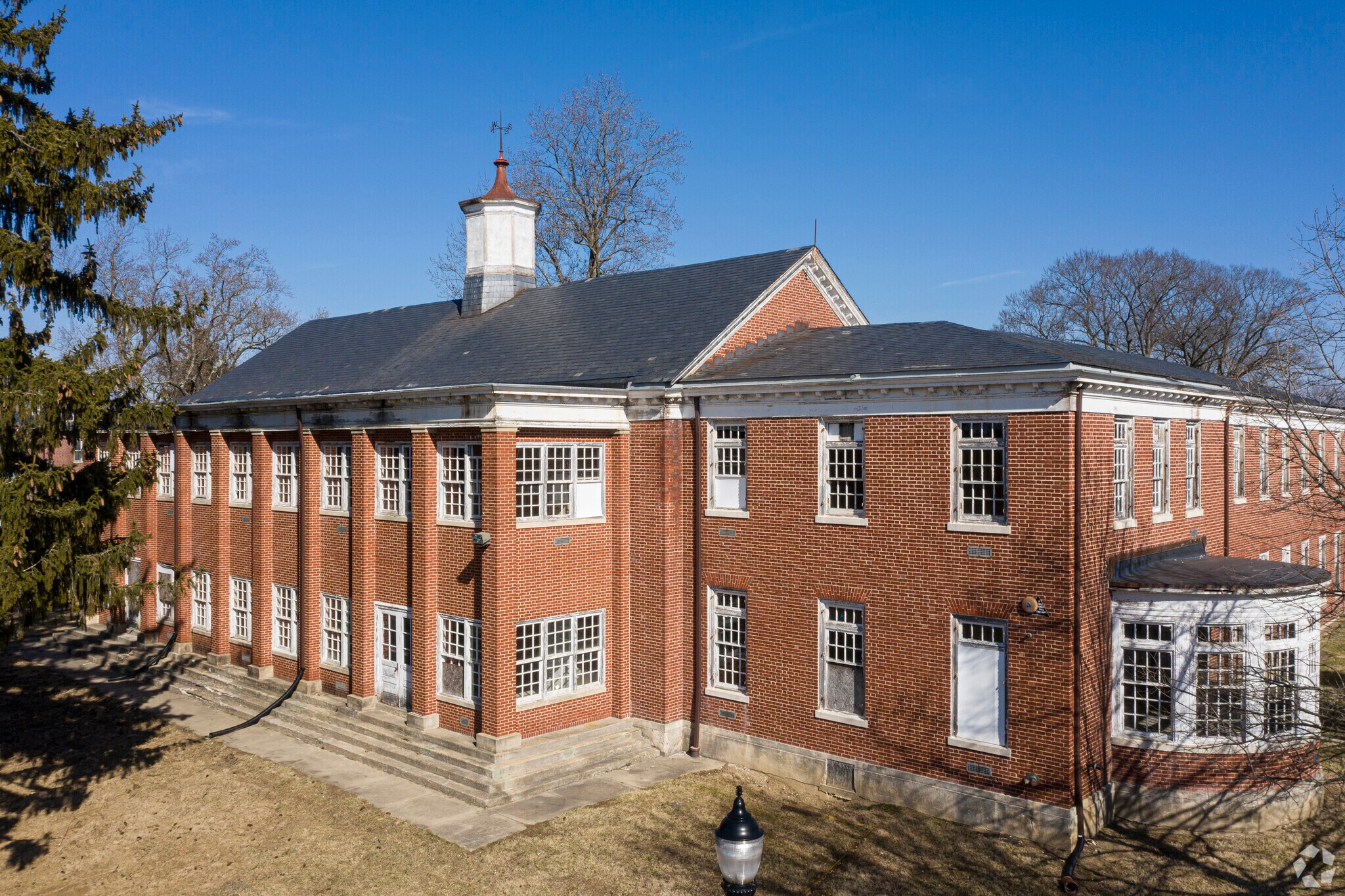 Warfield Ave, Sykesville, MD for sale Primary Photo- Image 1 of 47