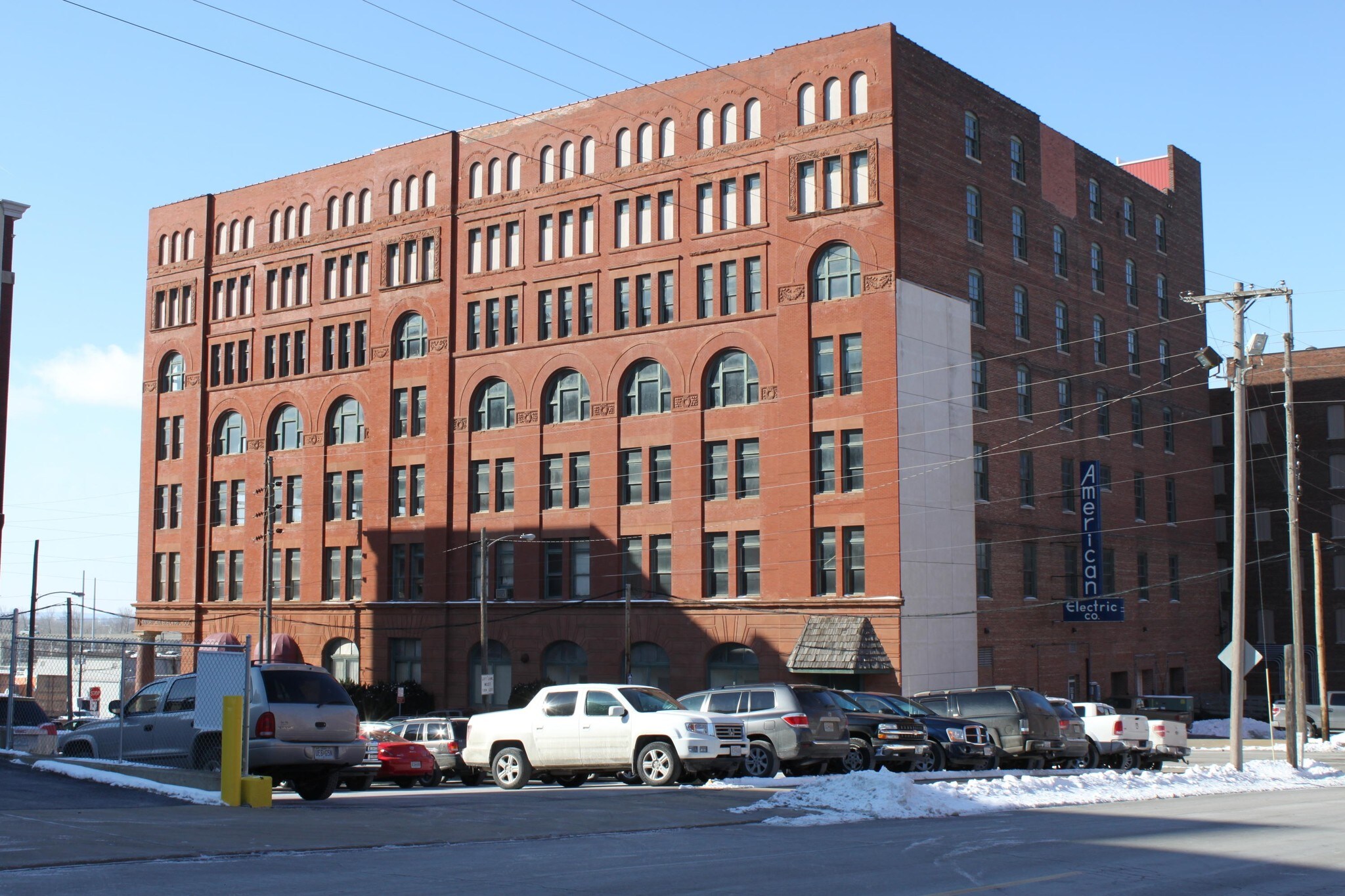 302 N 3rd St, Saint Joseph, MO for sale Primary Photo- Image 1 of 1