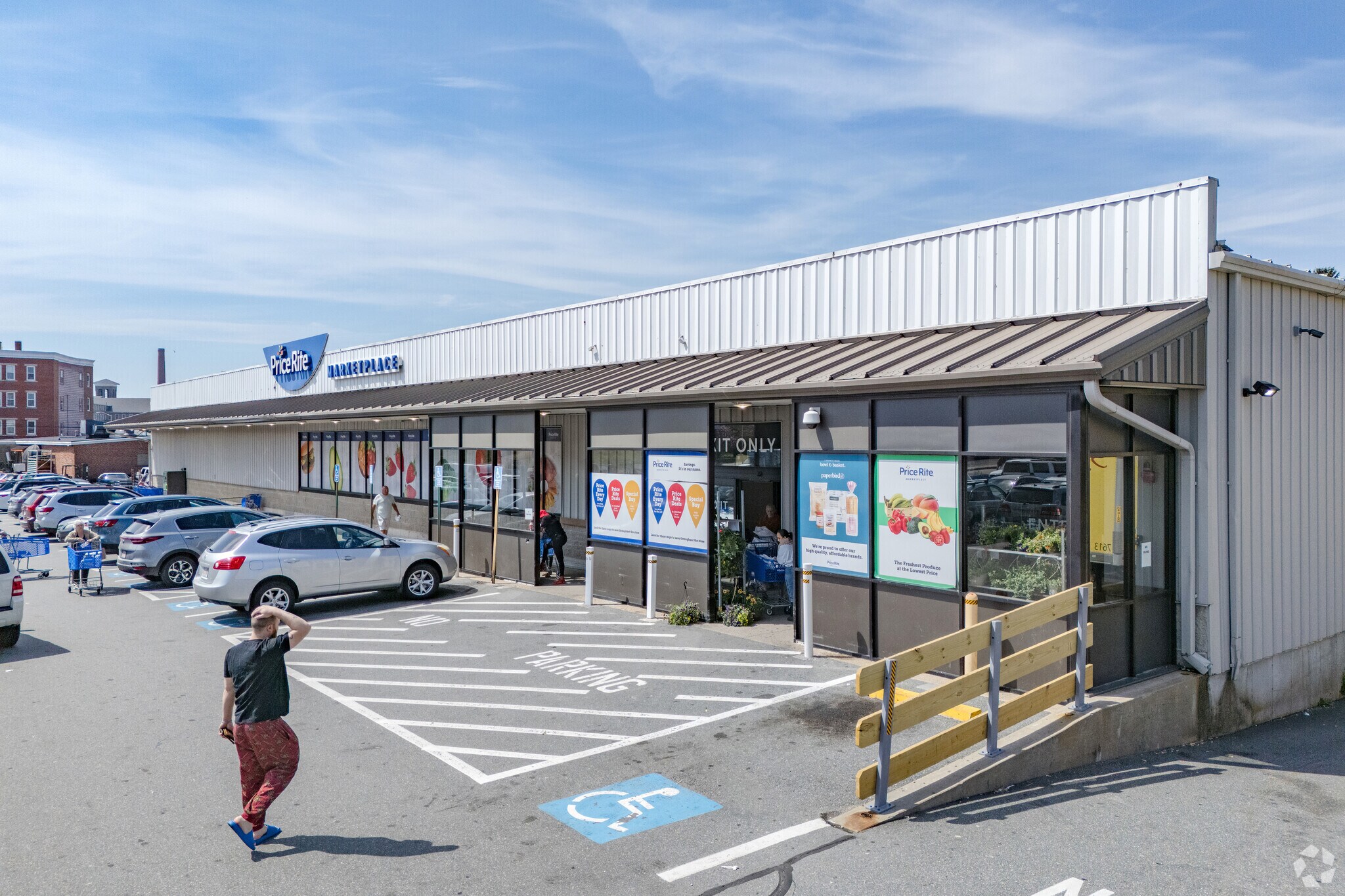 866 Pleasant St, Fall River, MA for sale Primary Photo- Image 1 of 1