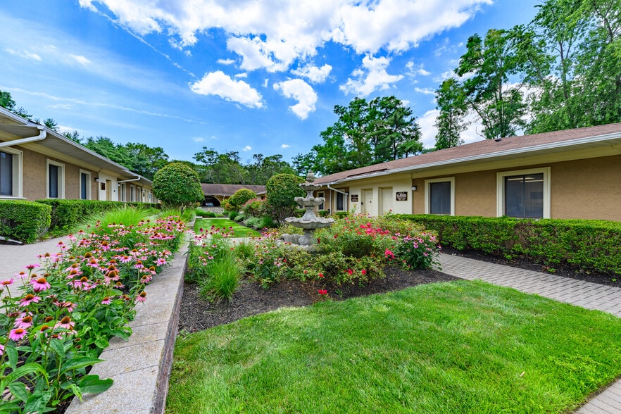 248-260 Middle Country Rd, Selden, NY for lease - Building Photo - Image 3 of 13