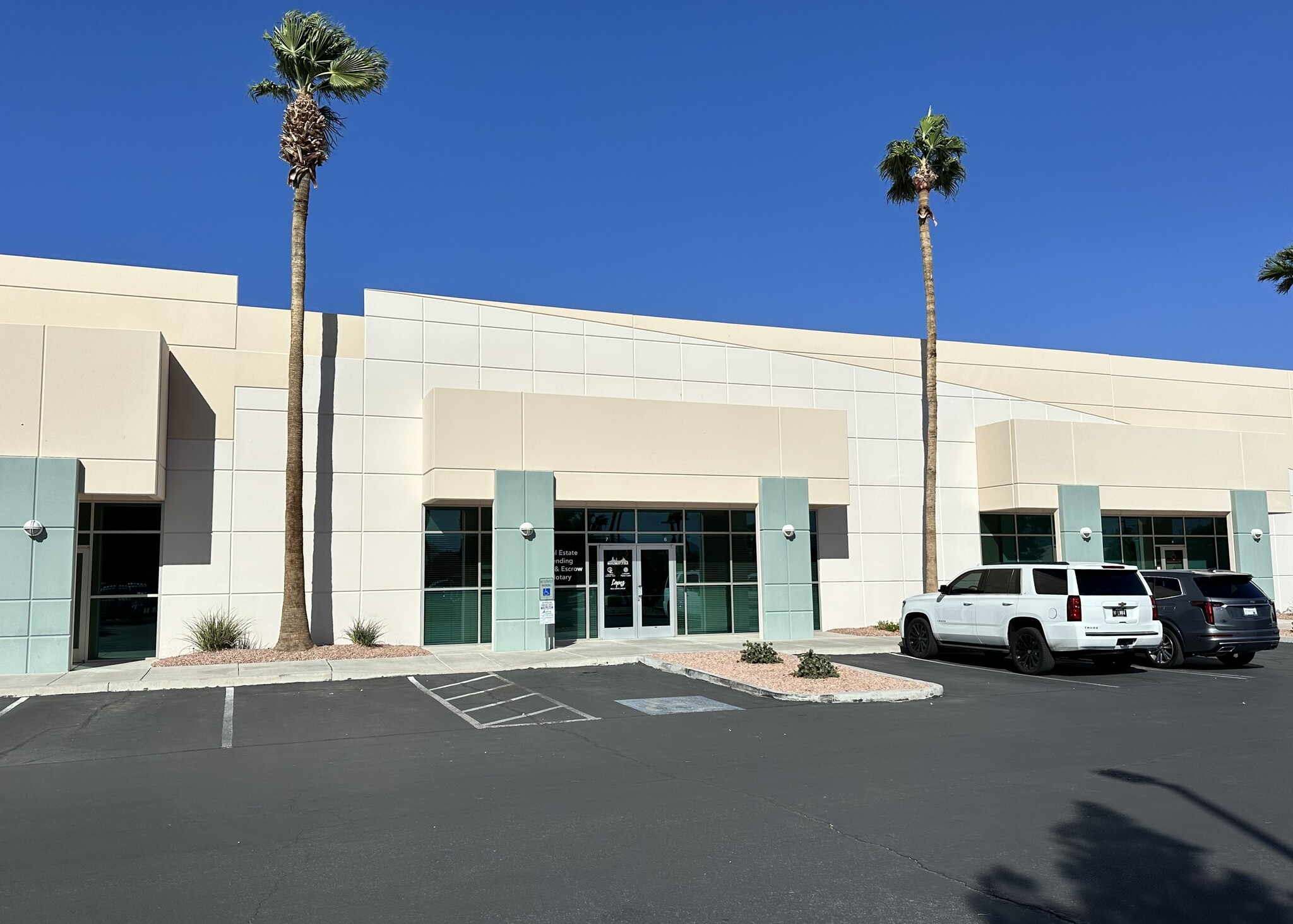 3068 E Sunset Rd, Las Vegas, NV for lease Building Photo- Image 1 of 5