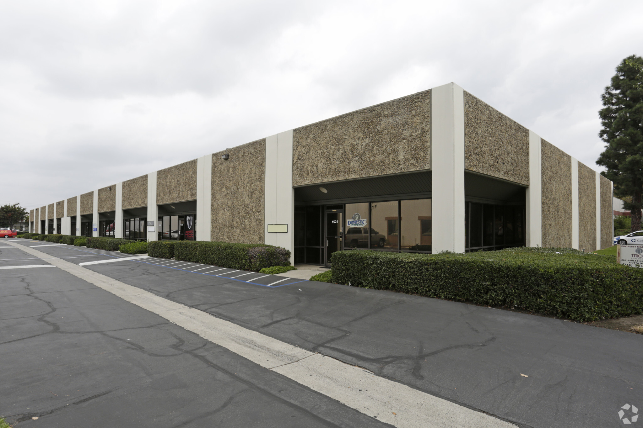 1521-1539 W Orangewood Ave, Orange, CA for lease Primary Photo- Image 1 of 13