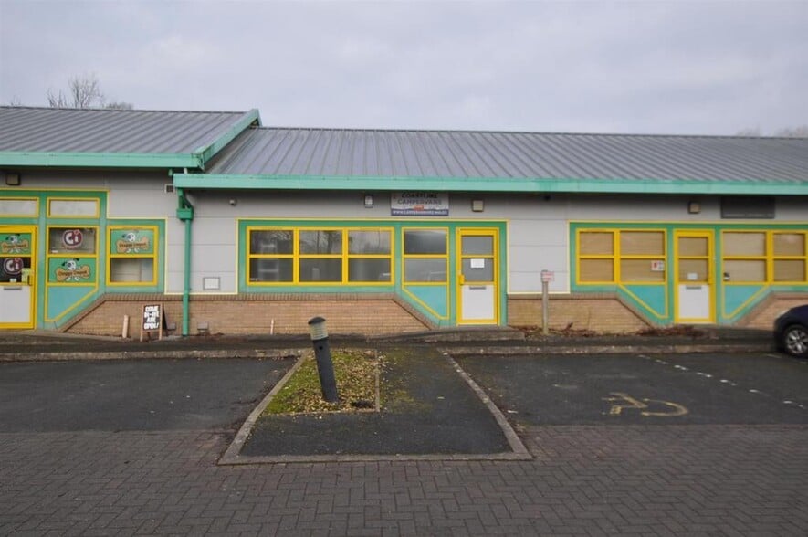Tenby Rd, Carmarthen for lease - Building Photo - Image 2 of 11