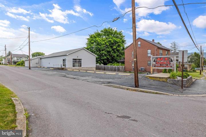 140 S Market St, Elysburg, PA for sale - Primary Photo - Image 1 of 1