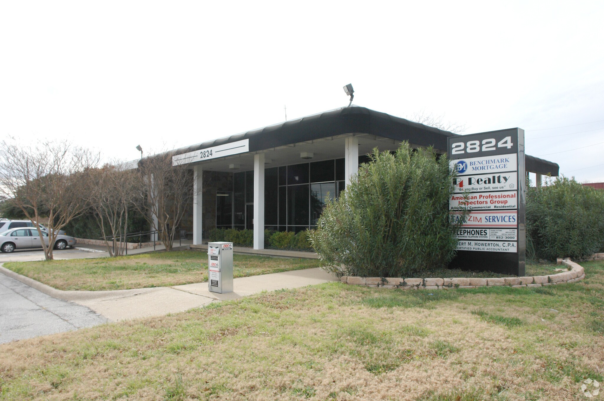 2824 Valley View Ln, Farmers Branch, TX 75234 Office for Sale