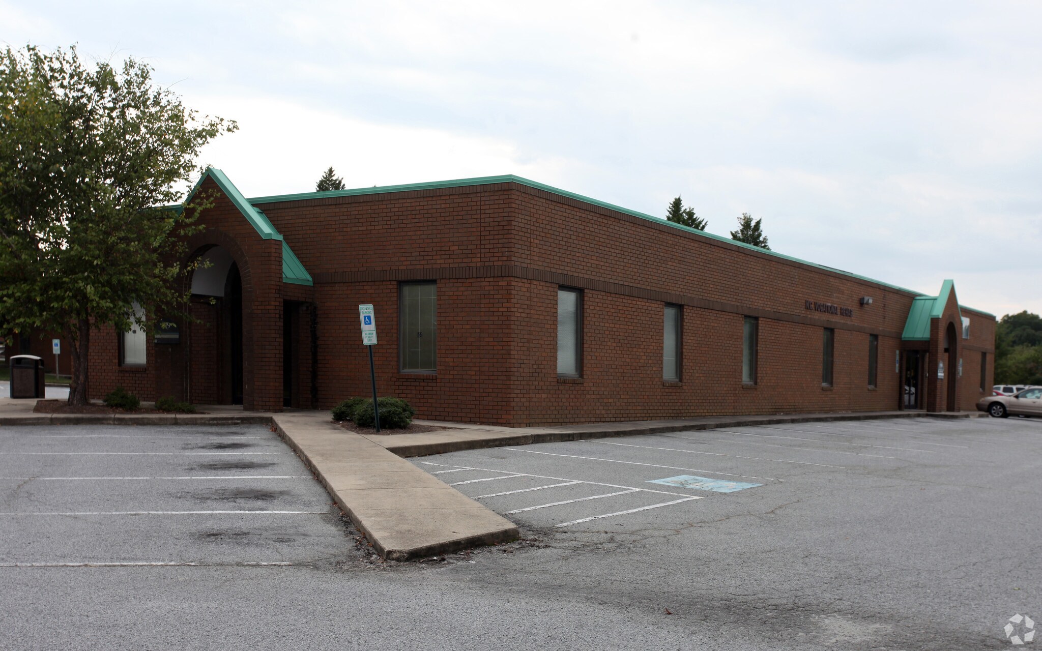 919 Phillips Ave, High Point, NC for sale Building Photo- Image 1 of 1