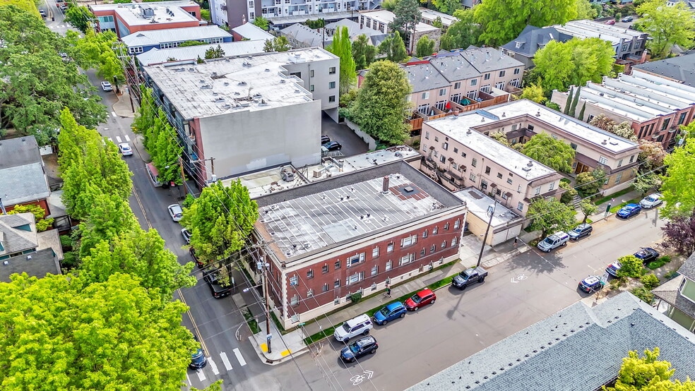 1323 NW 23rd Ave, Portland, OR for sale - Building Photo - Image 2 of 16